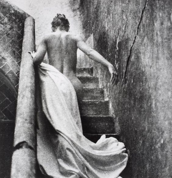 Hermina Dosal, Nude Ascending