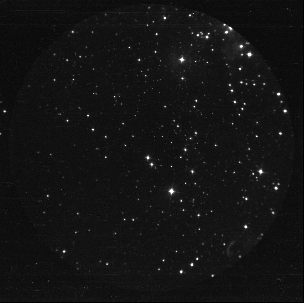 Měsíc v novu v dlouhé expozici